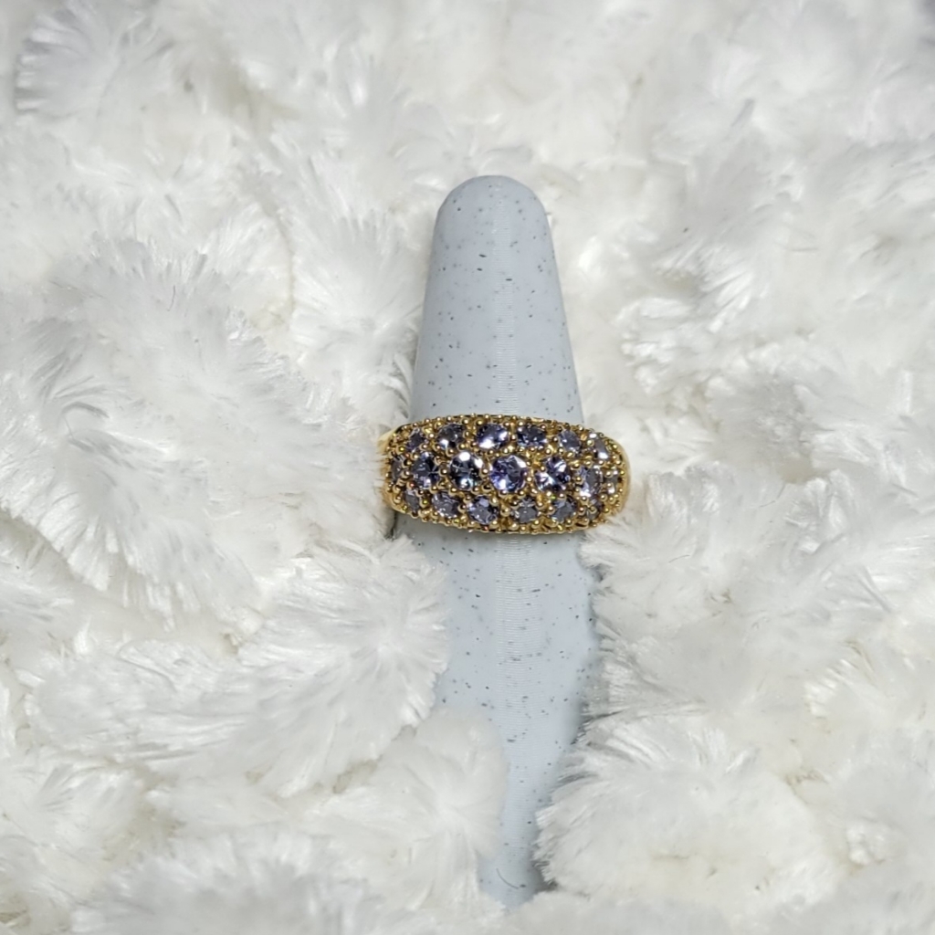 Gorgeous 10k Yellow Gold Tanzanite Ring